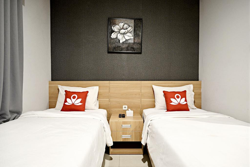 Zen Rooms Cipete Safin Inn Cilandak  ภายนอก รูปภาพ