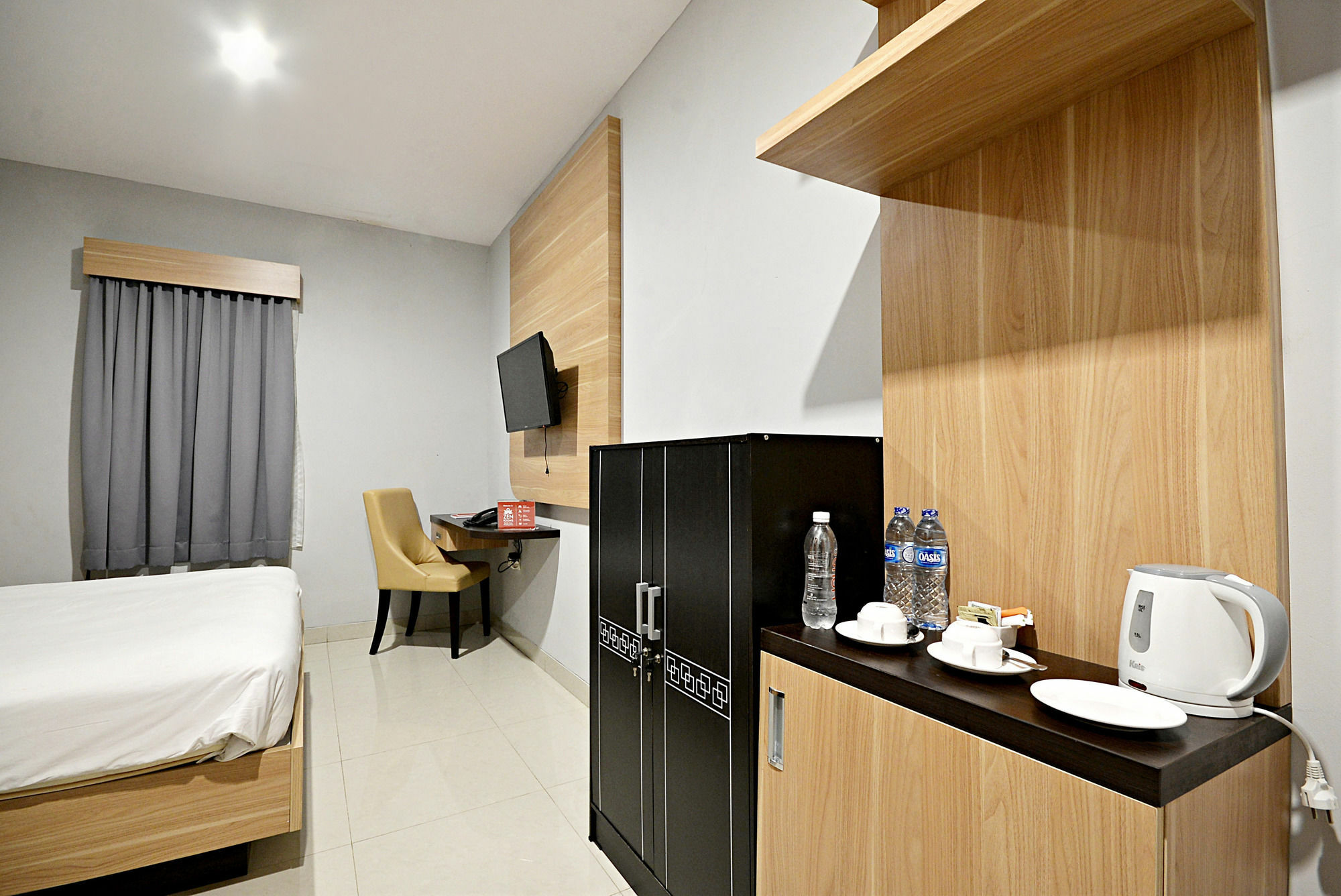 Zen Rooms Cipete Safin Inn Cilandak  ภายนอก รูปภาพ